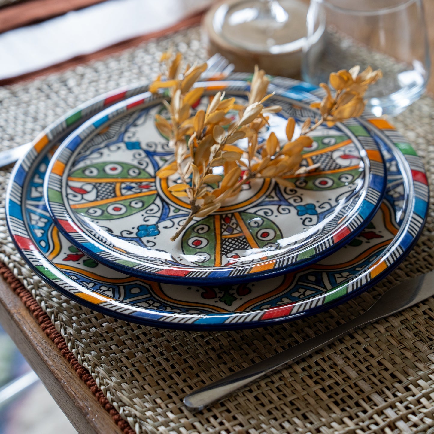 Petite assiette en faïence multicolore artisanale de Fès