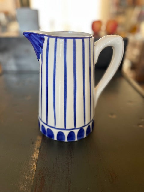Pichet en grès bleu artisanal fait main au Portugal