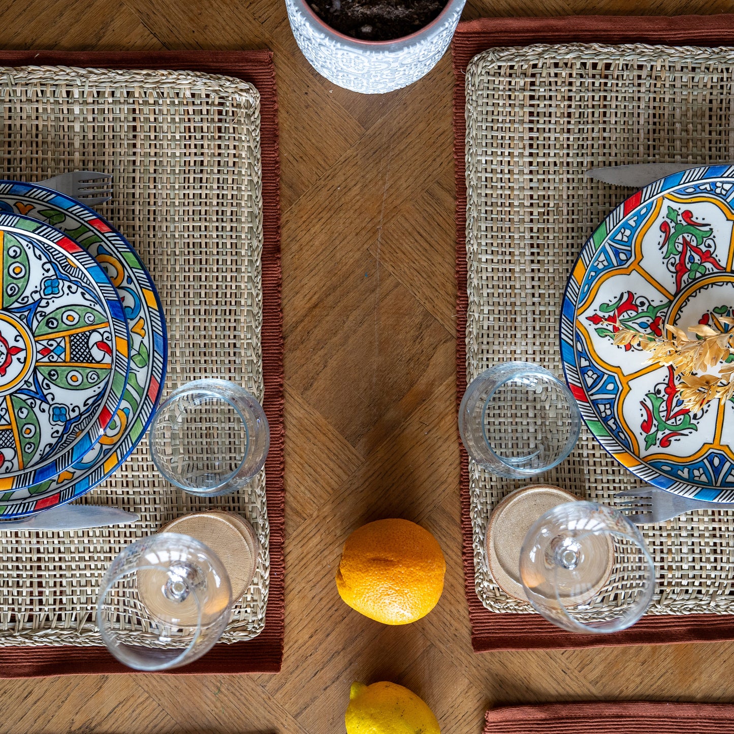 Petite assiette en faïence multicolore artisanale de Fès