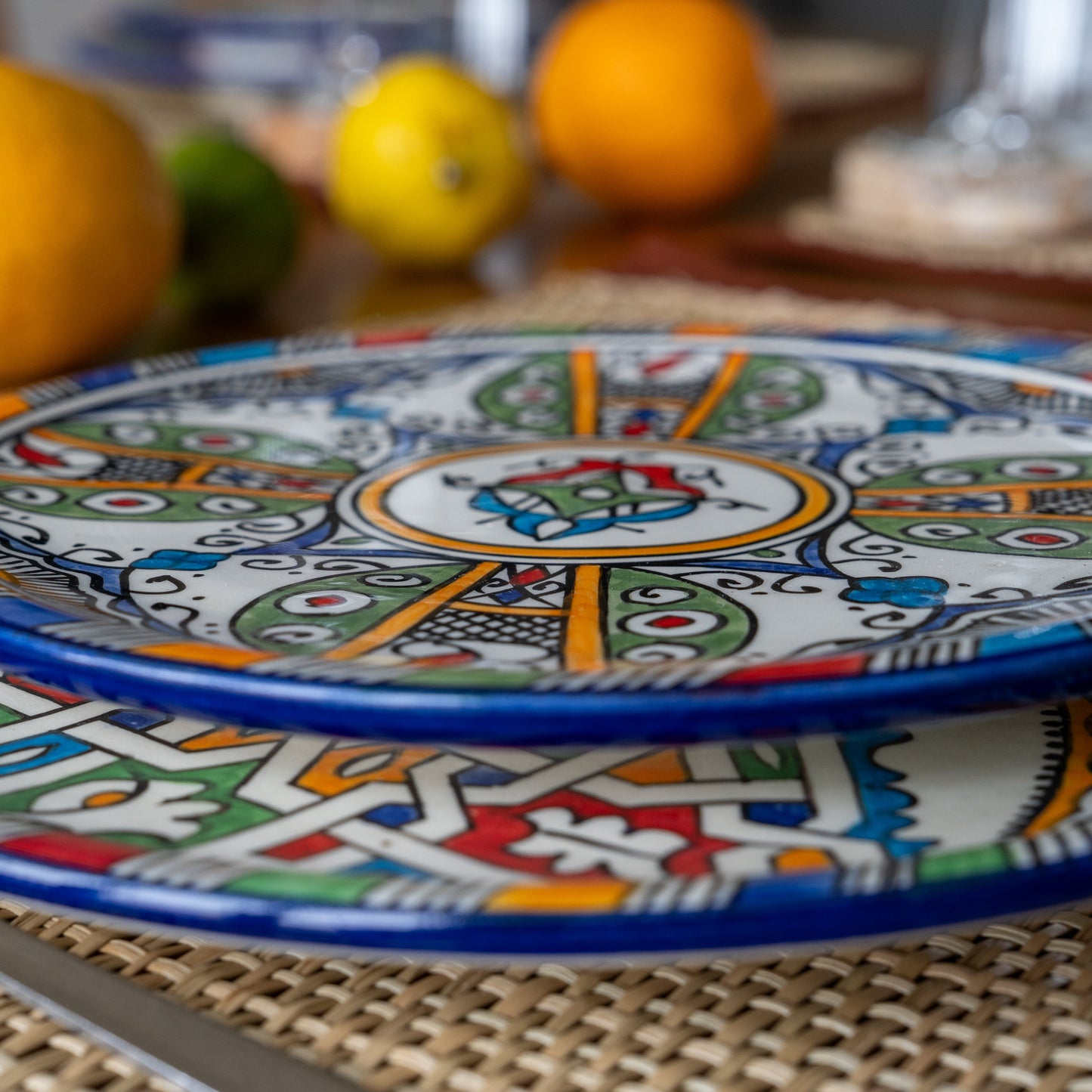 Petite assiette en faïence multicolore artisanale de Fès
